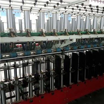 Màquina per fer fils de brodar amb filaments de raió